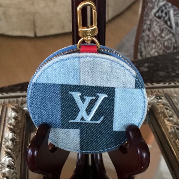 Exquisite Louis Vuitton Round Denim Patchwork Bag Charm Keychain Coin Pouch - Picture 3 of 17